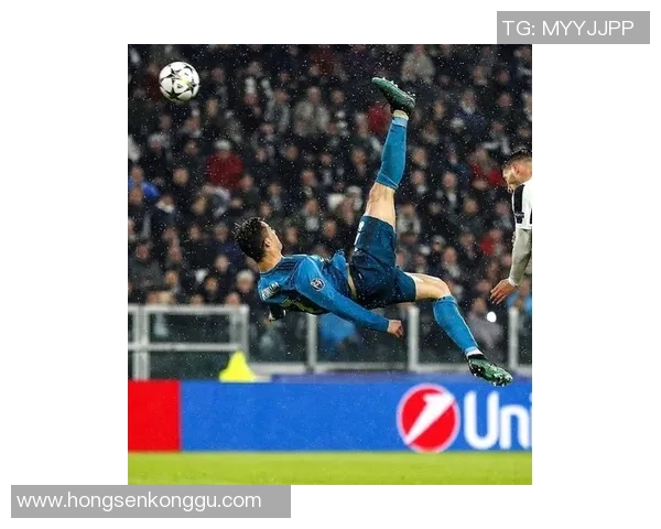 C罗倒钩看呆菲利克斯：足球传奇的瞬间与未来的启示